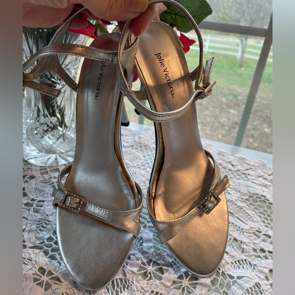 🥳 5/$20 Jolie Victoria Formal Silver Ankle and Toe Strap Heels